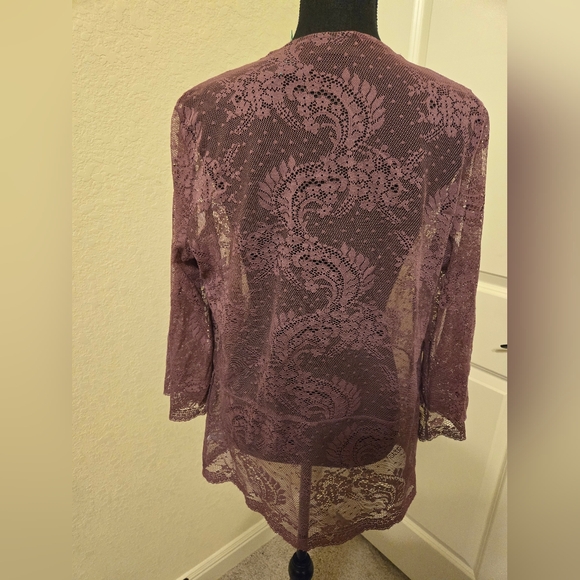 Top - Picture 2 of 2